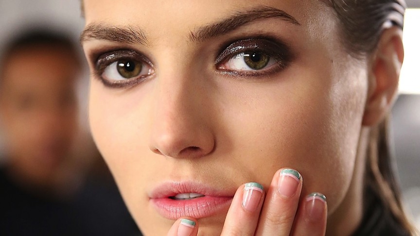 How to Rock the Most Bada** Glossy Eye