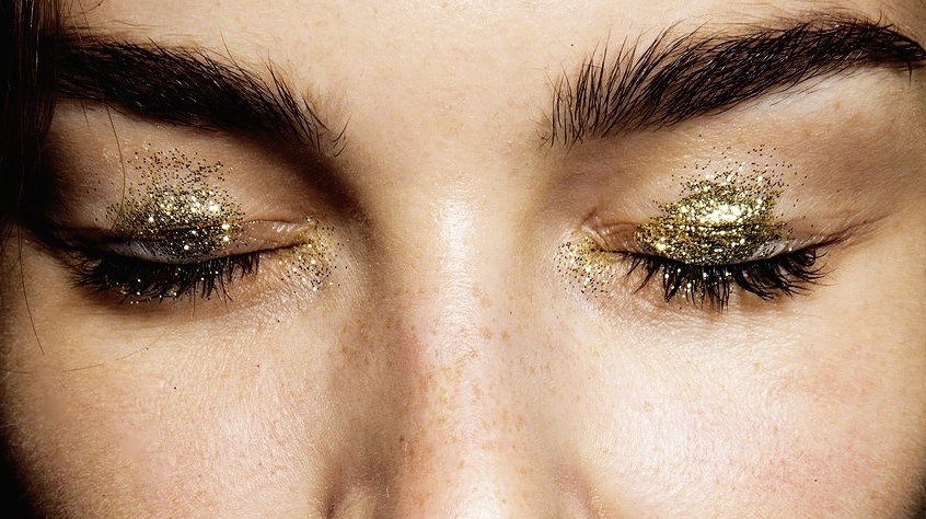 Holiday Makeup: Cosmic Glitter Eyes
