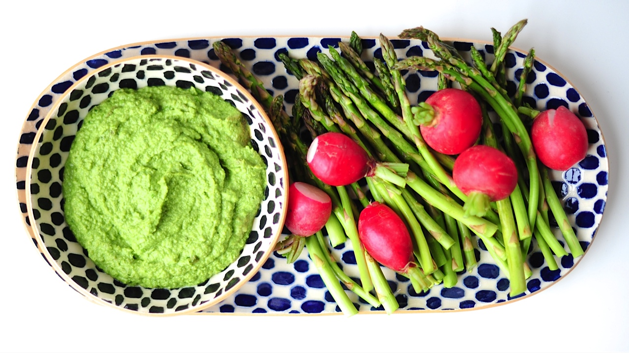Sweet Pea Dip with Basil and Mint
