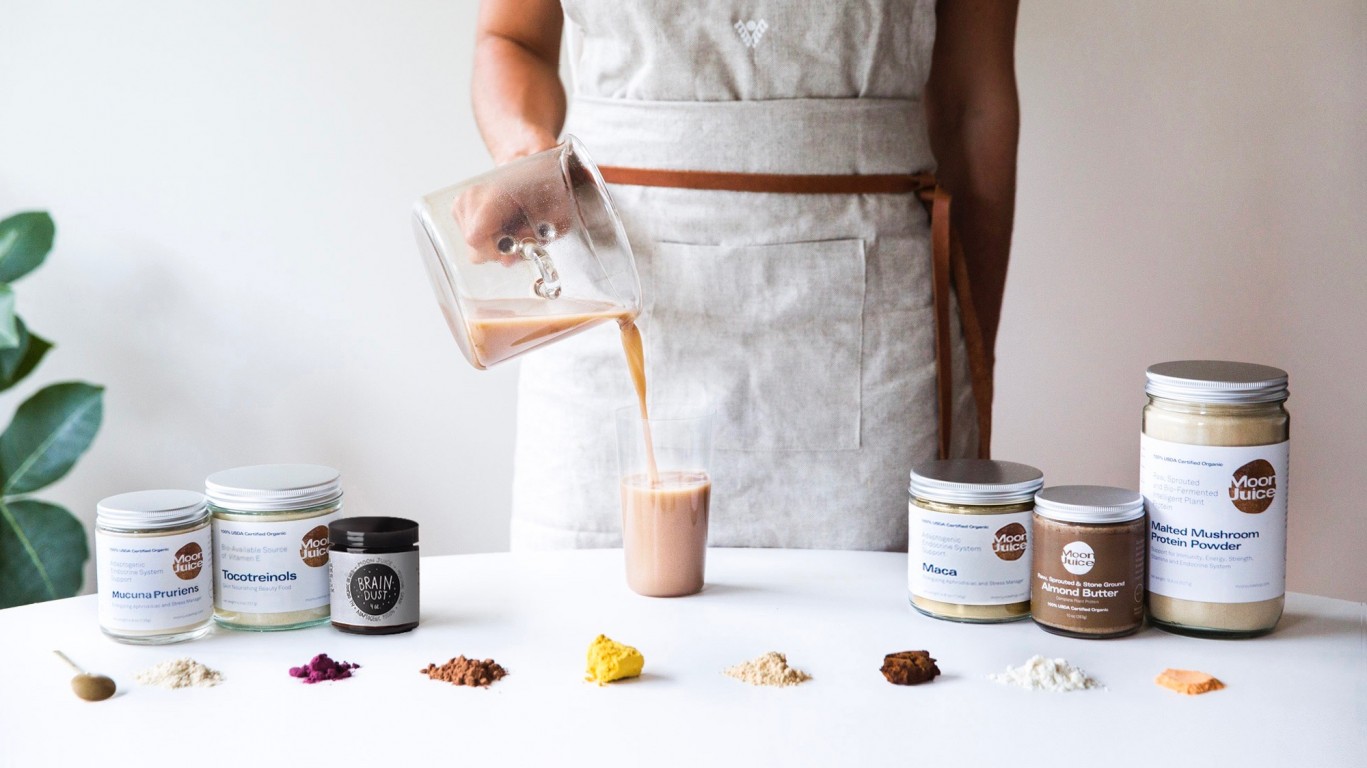 Goop by Juice Beauty and GP's Morning Smoothie Recipe