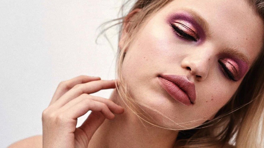 The only makeup look for spring you need to know, pink eyeshadow